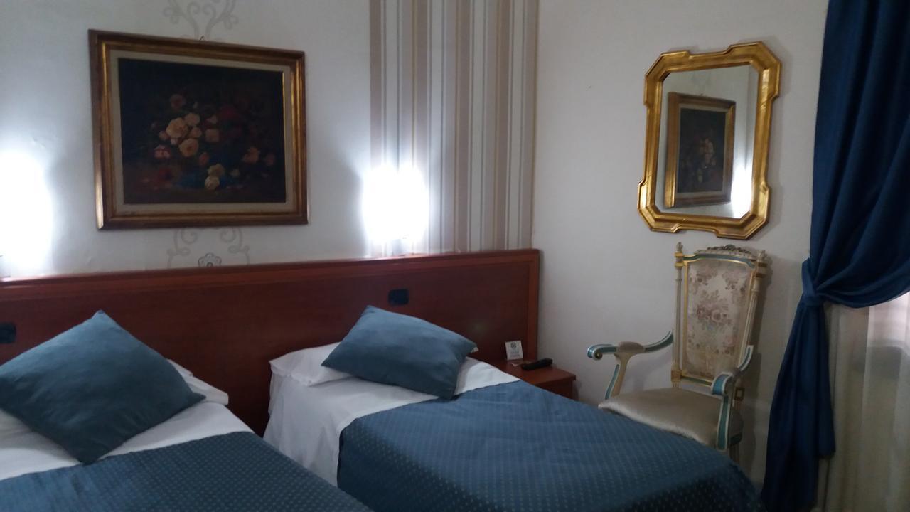 Hotel San Giorgio แบร์กาโม ภายนอก รูปภาพ