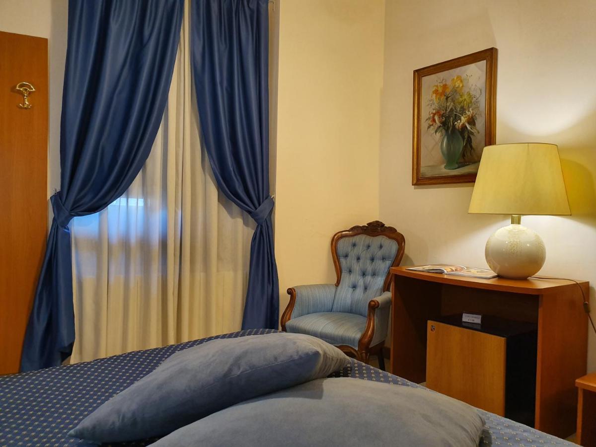 Hotel San Giorgio แบร์กาโม ภายนอก รูปภาพ